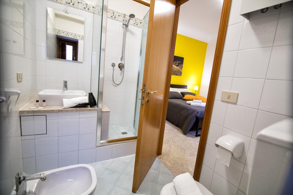 Niria Hotel Ragusa Exterior photo